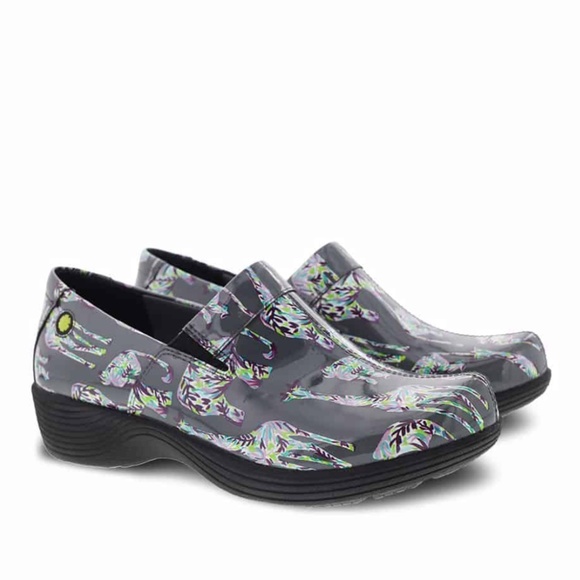 dansko work wonders coral